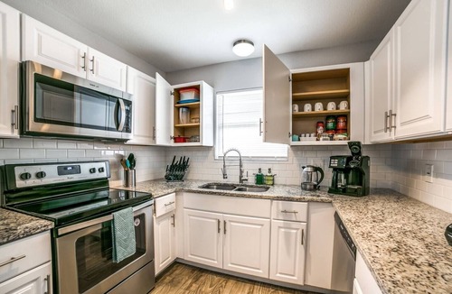 Arena District House | Minutes to RiverWalk/Downtown | Private Pool