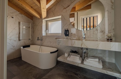Calchera-Frontale Bed & Breakfast | Miramontino Mountain Suite & Spa