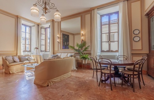Varenna Apartment | Miranda's Home