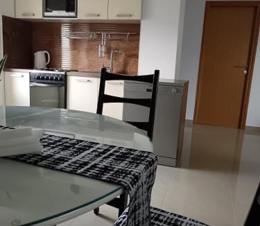 Drazice Apartment | Mirni krov