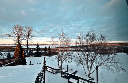 Calgary-Edmonton Corridor Cabin | Mirrored Waters Ranch Cabin