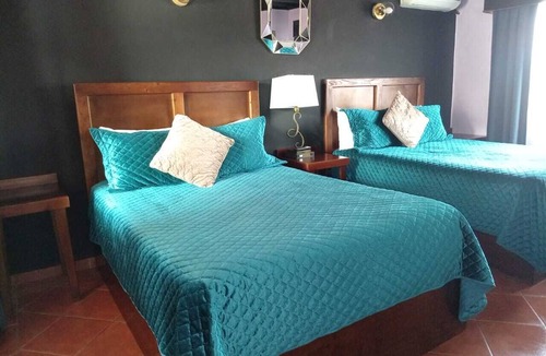 Zona Centro Hotel | MISION SANTA ISABEL