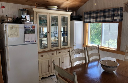Westerly Cottage | Misquamicut Westerly Secluded Beach Cottage 2020 remodeled and upgraded.