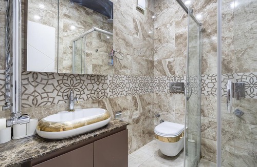 Harbiye Apartment | Missafir Central Flat with Balcony in Inonu, Sisli