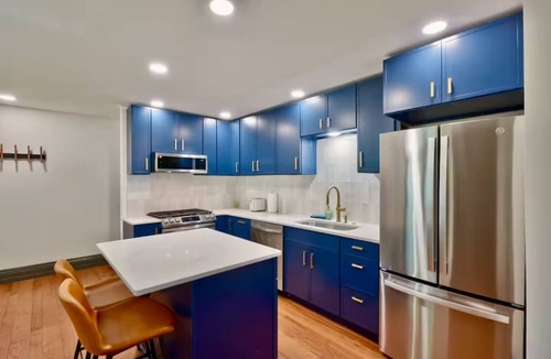 Burlington Apartment | Mississippi Muse, Modern & Chic 1BR Near Downtown, Quick Walk to Bakery & Pizza