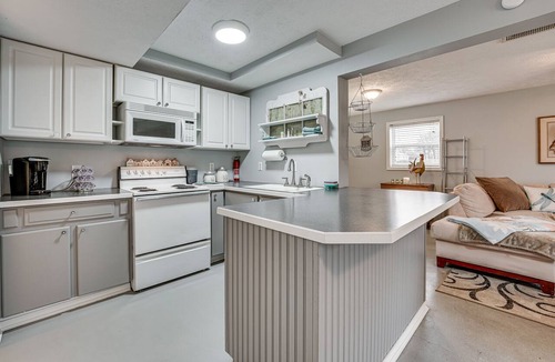 Nixa Apartment | Missouri Couple's Retreat: 'Shouse' w/Patio, Yard