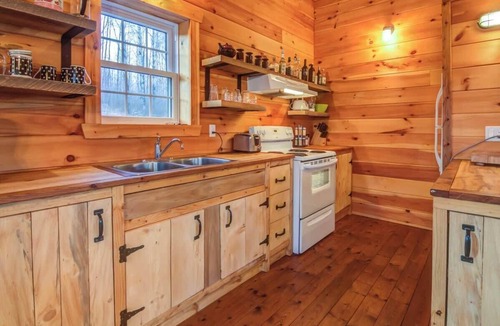 Maria-Chapdelaine Ski Chalet | Mistassibi | Tavata Chalets | Mistassibi River