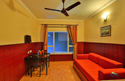 Moolakadai Hotel | Misty Mountain Resort