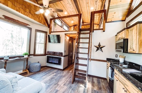 Morganton Cabin | Misty Mountain Treehouse- Blue Ridge GA