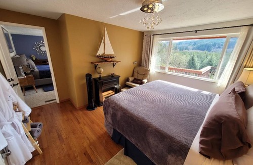 Forks Bed & Breakfast | Misty Valley Inn B&B