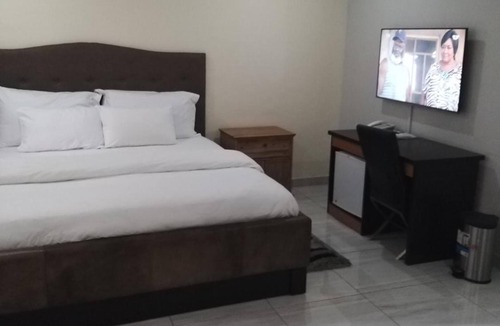 Surulere Hotel | Mitos Luxury Suites