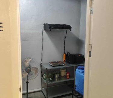 Mabalacat City Apartment | Mizteesaah's Stay