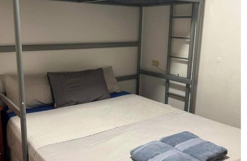 Macquarie Fields Bed & Breakfast | MJED House is located at Macquarie Fields in ducted air-conditioned & Free WIFI