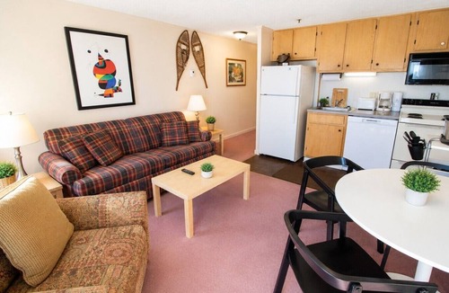 Edray Apartment | ML315 Budget-Friendly Next To Slopes No Frills AFFORDABLE!