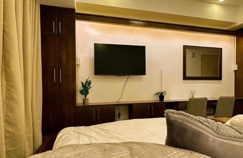 Las Pinas Apartment | MM Luxury Lodge