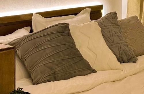 Las Pinas Apartment | MM Luxury Lodge