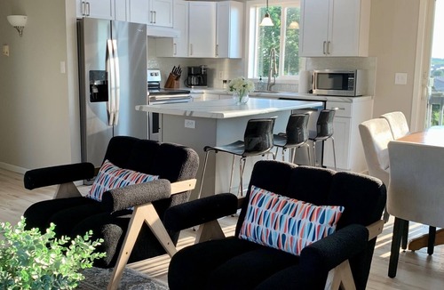 Rochester House | MN Comforts The Heart 4Bd/2Bth, 12min to Mayo