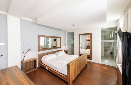 Olgiate Olona Hotel | MO.OM Hotel