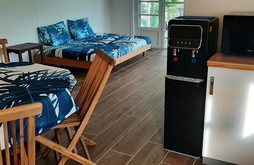 Rangiroa Bed & Breakfast | Moana Breeze Eco Lodge
