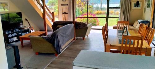 Christchurch District House | Moananui Lodge