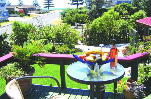 Ohope Bed & Breakfast | Moanarua Beach Cottage