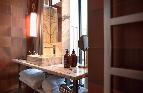 Les Puces de Saint-Ouen Hotel | MOB House