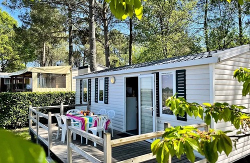 Petit-Palais-et-Cornemps House | Mobil Home Confort - 3 bedrooms (32m²) + Air conditioning + view vineyard 8 persons