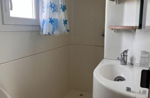 Athee Other | Mobil-home confortable avec terrasse pour 4 personnes à Athée - API-1-52-1366
