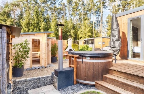 Wackersdorf House | Mobile Home at the Murner Lake - Hot Tub included