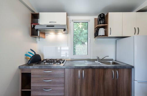 Margine Coperta-Traversagna House | Mobile Home 'Camping Belsito Dalmacija 506' with Shared Pool, Wi-Fi and Air Conditioning
