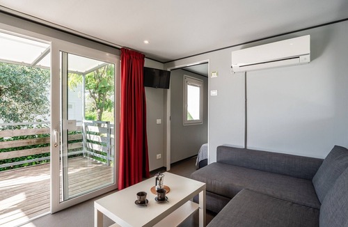 Margine Coperta-Traversagna House | Mobile Home 'Camping Belsito Venere 510' with Shared Pool, Wi-Fi and Air Conditioning