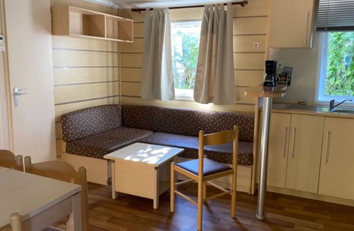 Angicourt House | Mobile home for 6 with terrace