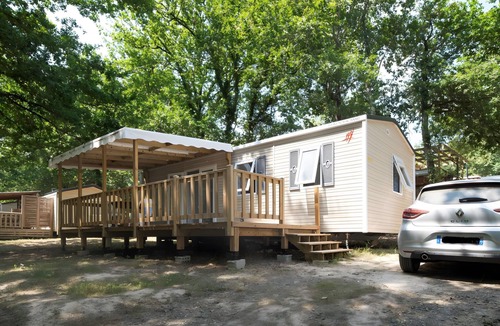 Bretagne-d'Armagnac RV Rental | Mobile Home 'Mobilhome Confort 4 Personnes 63' with Private Terrace, Private Garden and Wi-Fi