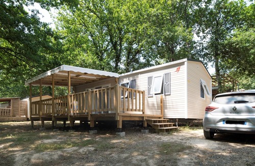 Bretagne-d'Armagnac RV Rental | Mobile Home 'Mobilhome Confort 4 Personnes 64' with Private Terrace, Private Garden and Wi-Fi