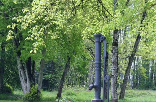 Parigny-les-Vaux House | Mobile home in the wooded grounds of Château de Mimont
