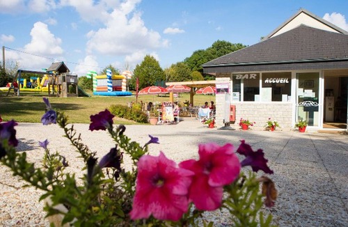 Illiers-Combray House | Mobile Home with Terrace for 6 in Illiers-Combray