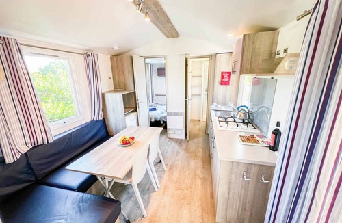 Balatonfured House | Mobile home with air conditioning, terrace and pool