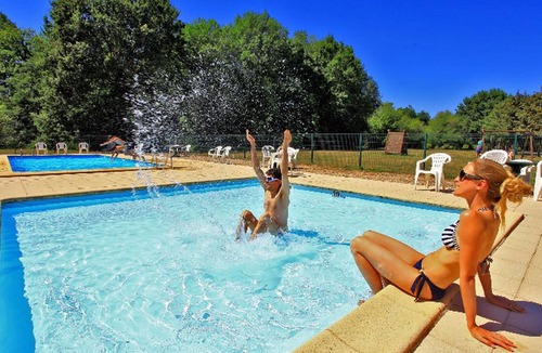 Saint-Astier House | Mobile home with terrace - 5 guests