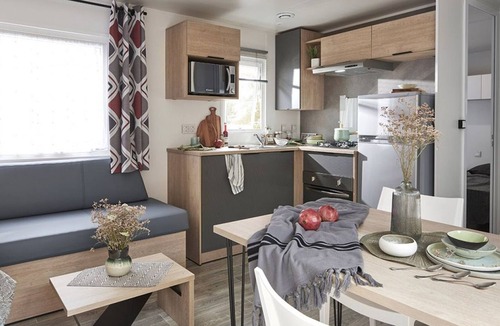 La Douze House | Mobile Home with Terrace for 6 People