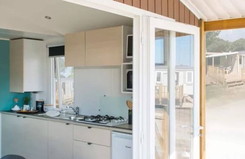 Sandrans House | Mobile Home with Terrace, Sleeps 4, 2 Bedrooms