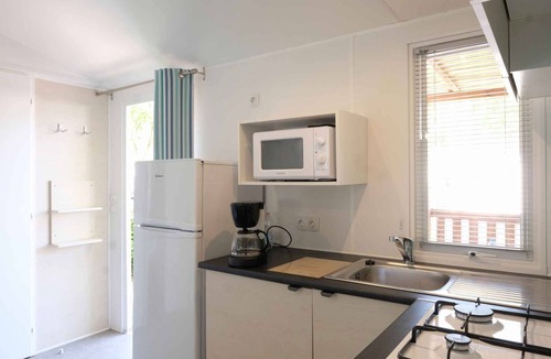 Castelletto Sopra Ticino House | Mobile home with air conditioning, terrace and pool