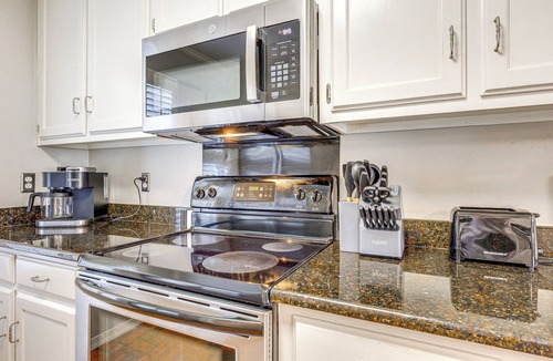 Mobile House | Mobile Townhome Near University of South Alabama!