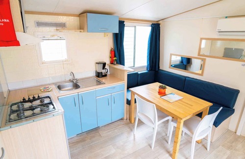 Rosapineta House | Mobilehome with air conditioning, terrace and pool