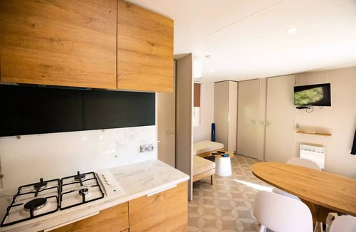 Servies House | Mobilheim Grashopper 32m2 5 Personen