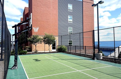 Marquette Apartment | Mobility-Accessible 1-Bedroom King Suite