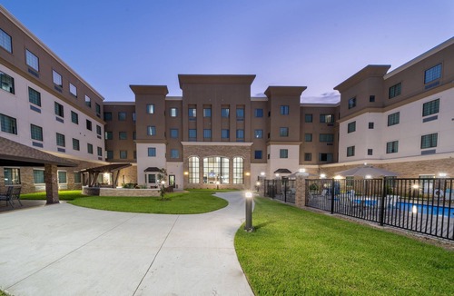 Baytown Apartment | Mobility Accessible Studio Suite w/Free Breakfast