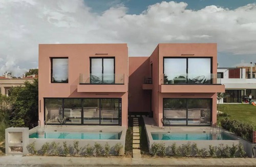 Preveza House | Mocha Villa "Left": Modern Sanctuary with Pool! Stay-Relax-Recharge in Preveza!