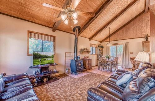 Ruidoso Downs House | Mockingbird Cabin