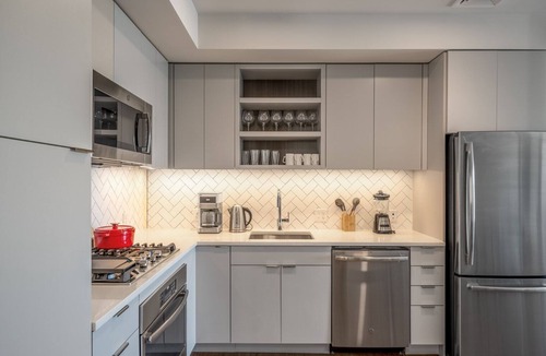 Arefth Apartment | Mod Kendall Square 1BR w/W/D, near Mass General Hospital