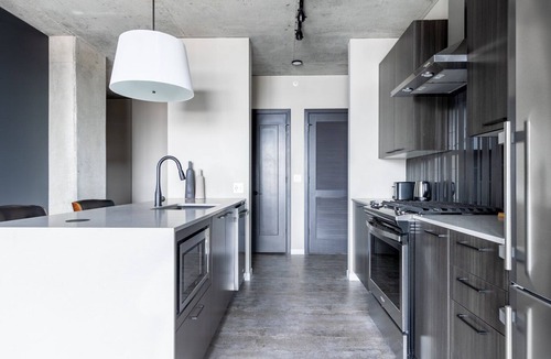 West Loop Apartment | Mod West Loop 1BR w/Pool, Gym, nr. Fulton Market & L, by Blueground